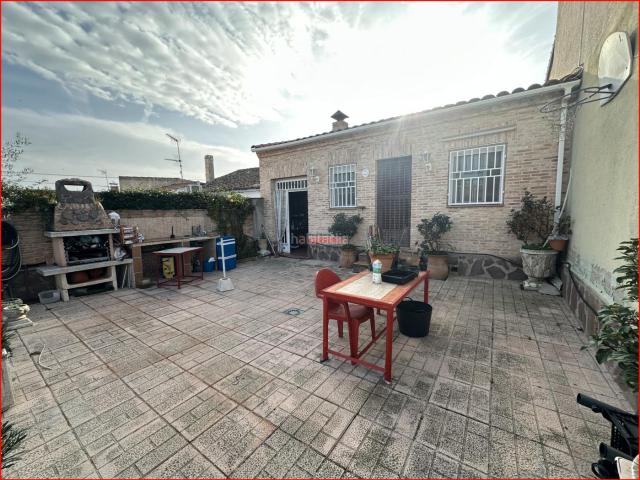 Chalet en venta en El Casar De Escalona, Toledo