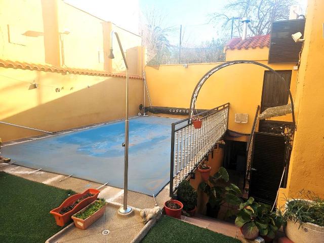 Villa en venta en Casarrubios Del Monte