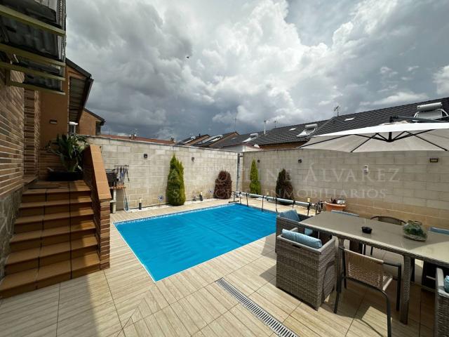 Chalet en venta en Casarrubuelos, Madrid