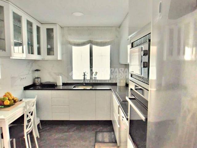 Villa en venta en Leganés, Flores