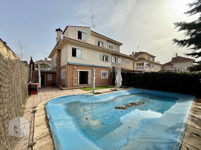 Chalet en venta en Arroyomolinos, Madrid