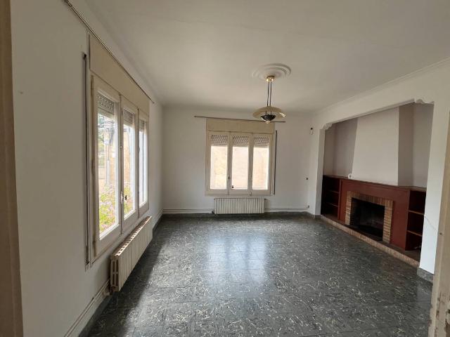 Villa en venta en Cassà De La Selva