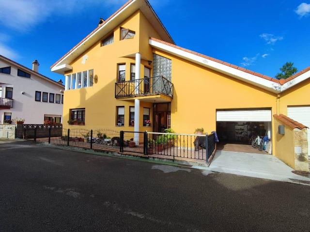 Chalet en venta en Castañeda, Cantabria
