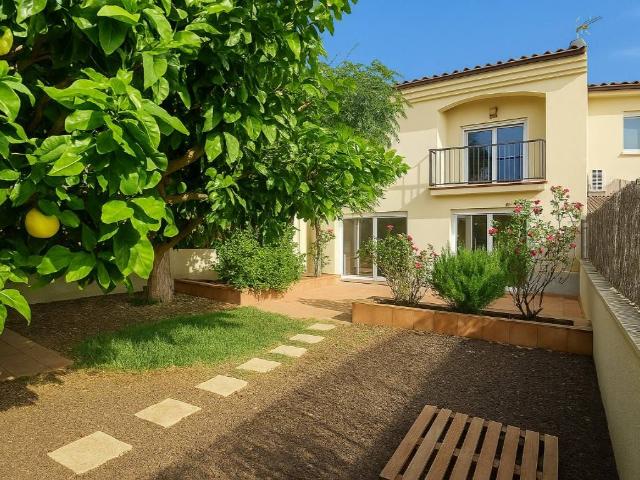 Villa en venta en Castellet I La Gornal, el Poblenou