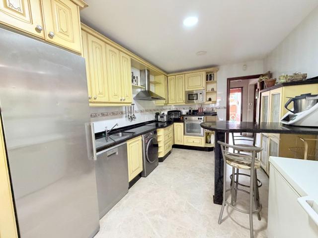 Chalet en venta en Castilleja De Guzmán, Andalucía