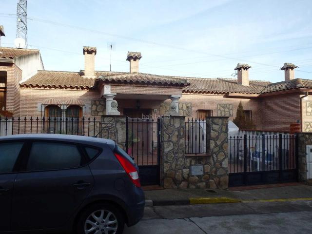 Chalet en venta en Cazalegas, Castilla-La Mancha
