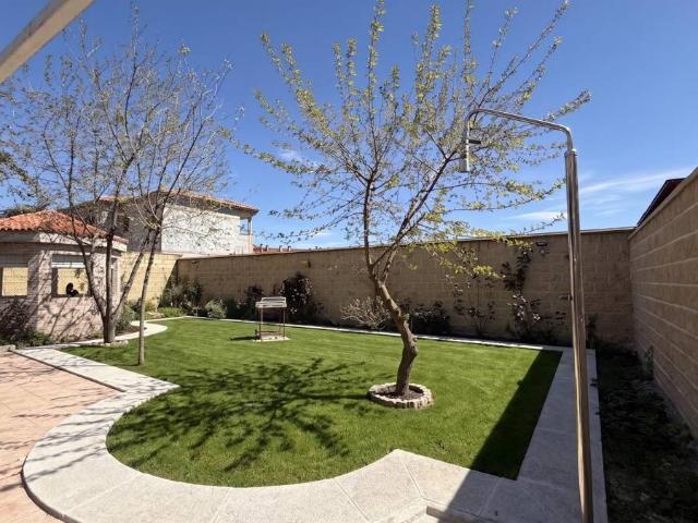Chalet en venta en Cedillo Del Condado, Castilla-La Mancha