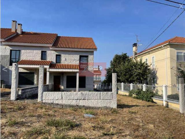 Villa en venta en Celanova, As Lobeiras