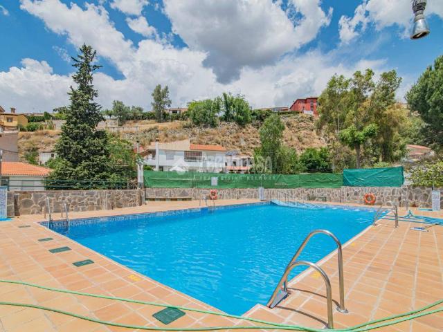 Villa en venta en Cenes De La Vega, Mirasierra