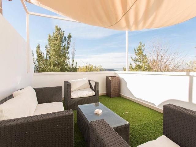 Villa en venta en Cenes De La Vega, Mirasierra
