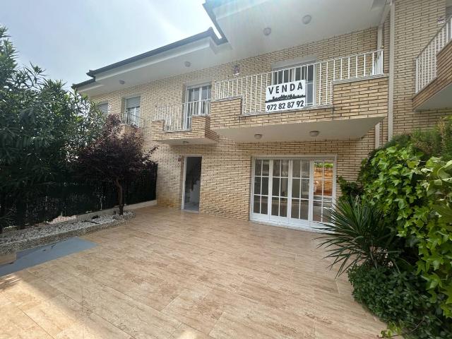 Villa en venta en Castell-platja D'aro
