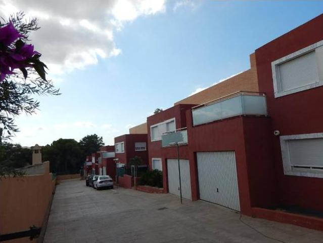 Chalet en venta en Chiva, València / Valencia
