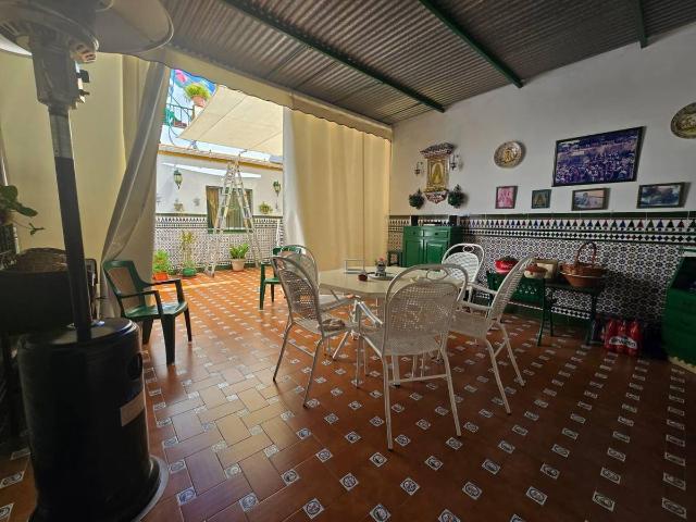 Chalet en venta en Bormujos, Andalucía