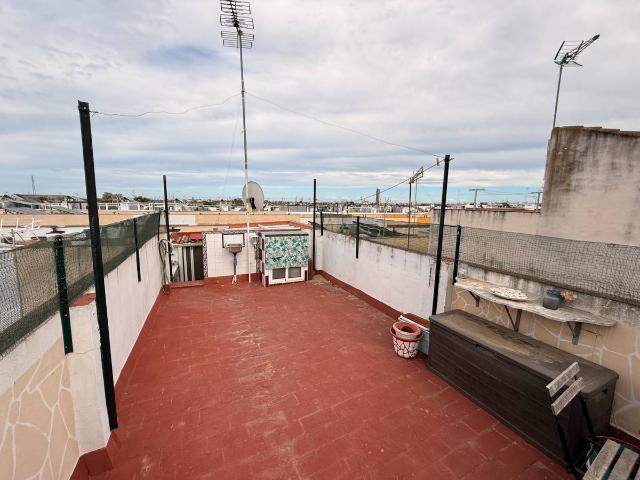 Chalet en venta en Camas, Andalucía