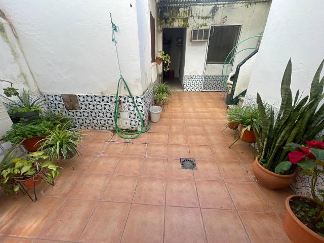 Chalet en venta en Camas, Andalucía