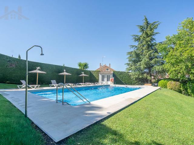 Chalet en venta en Los Bomberos, Torrelodones