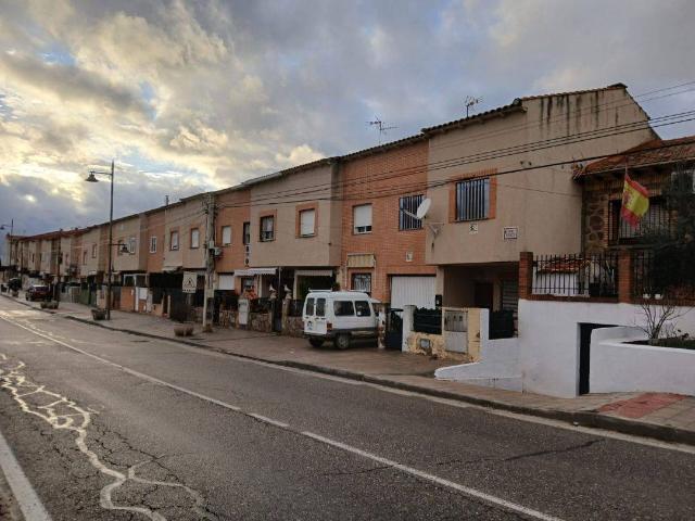Chalet en venta en Chozas De Canales, Castilla-La Mancha