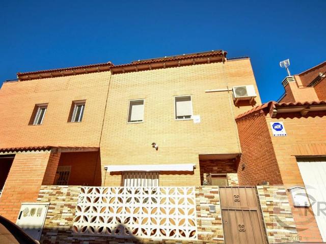 Chalet en venta en Chozas De Canales, Castilla-La Mancha