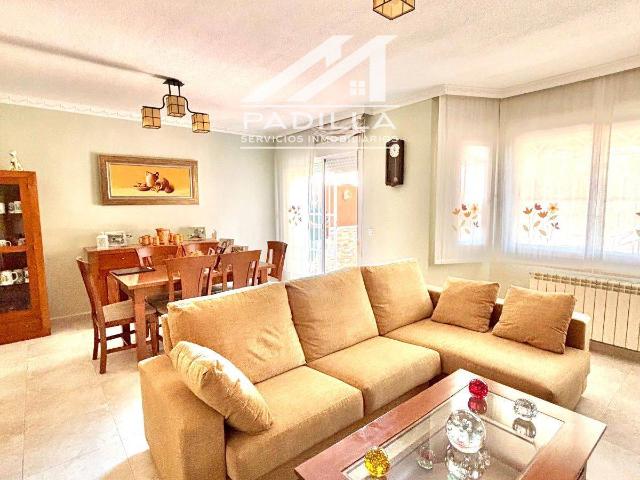Chalet en venta en Chozas De Canales, Castilla-La Mancha