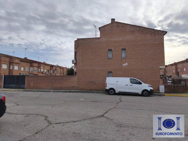 Chalet en venta en Chozas De Canales, Castilla-La Mancha