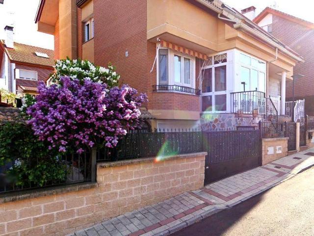 Villa en venta en Cistérniga