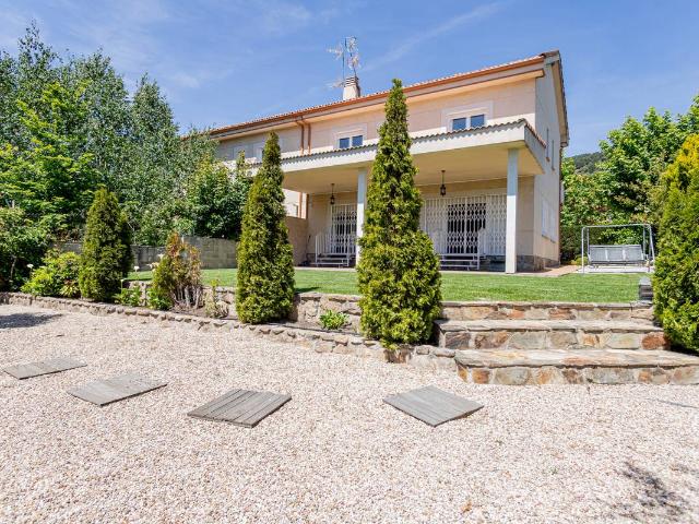 Chalet en venta en Moralzarzal, Madrid