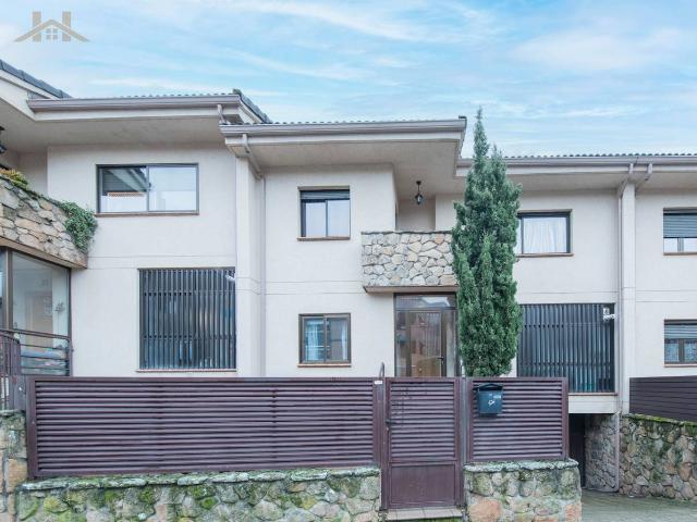 Chalet en venta en Collado Mediano, Madrid