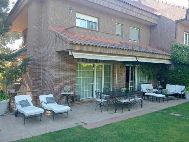 Chalet en venta en Los Bomberos, Torrelodones