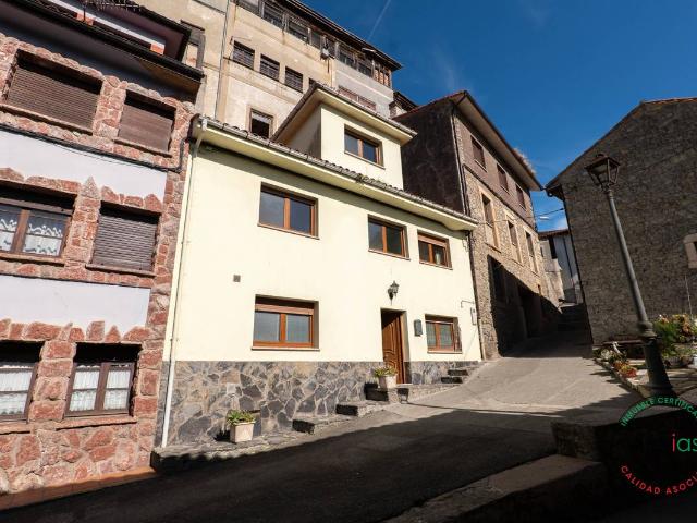 Chalet en venta en El Ferreru, Colunga