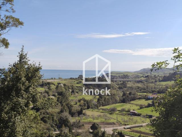 Chalet en venta en El Ferreru, Colunga