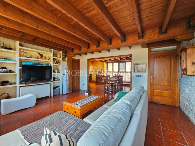 Villa en venta en Colunga, El Ferreru