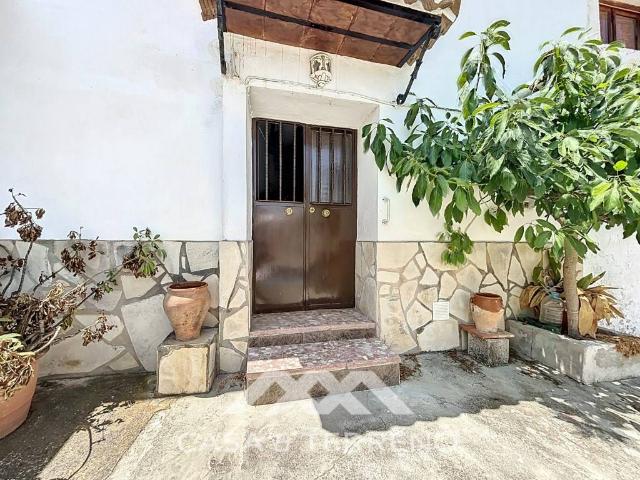 Villa en venta en Comares, Las Encinillas
