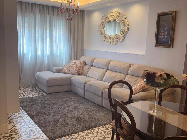 Chalet en venta en Utrera, Andalucía