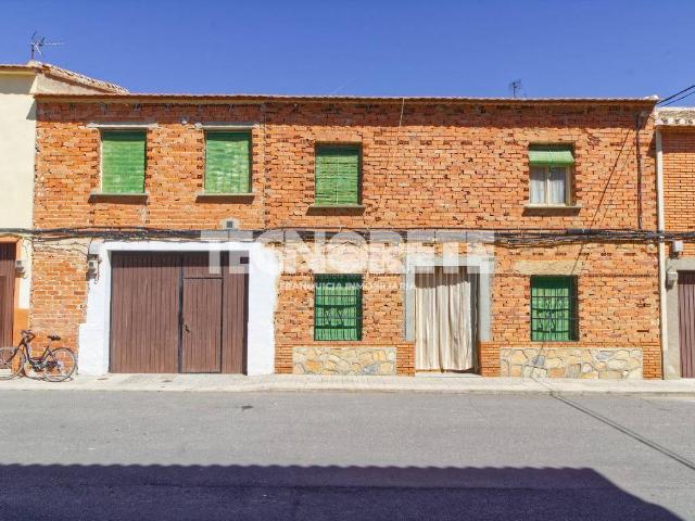 Chalet en venta en Consuegra, Castilla-La Mancha