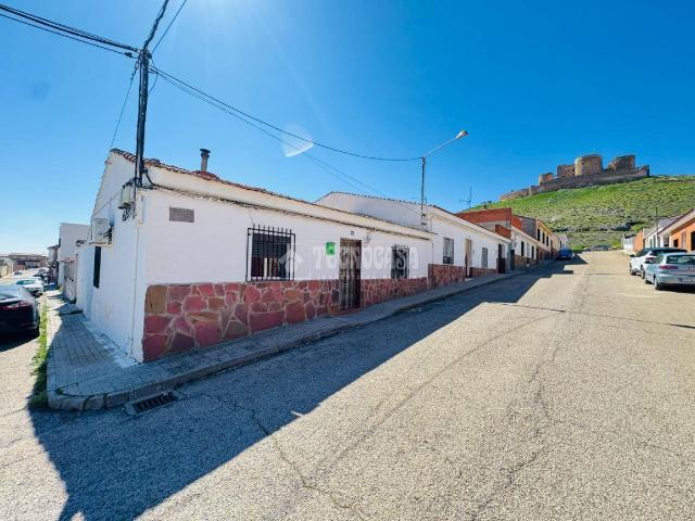 Chalet en venta en Consuegra, Castilla-La Mancha
