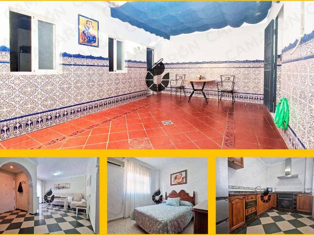 Chalet en venta en Coria del Río, Sevilla