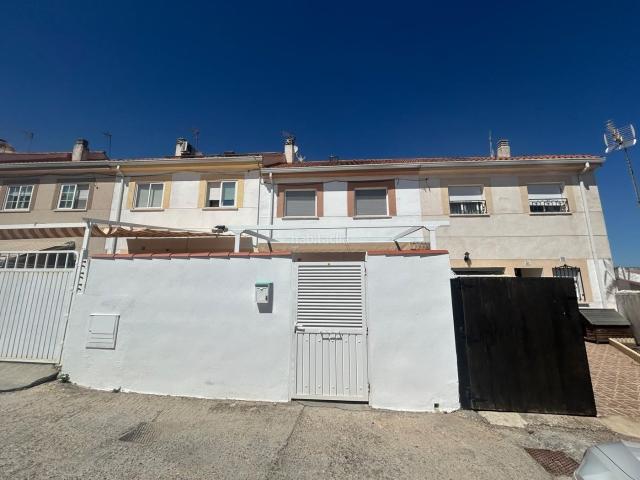 Chalet en venta en Corpa, Madrid
