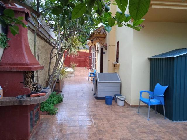 Villa en venta en Rincón De La Victoria