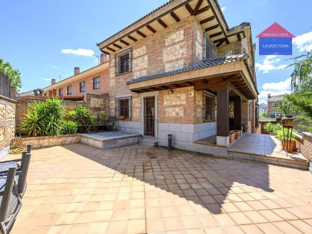 Chalet en venta en Casco Antiguo, Navalcarnero