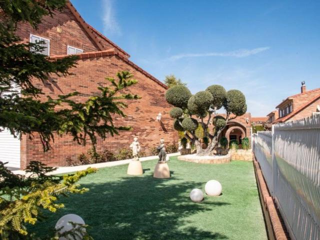 Chalet en venta en Urbanización Amelia, Zaragoza