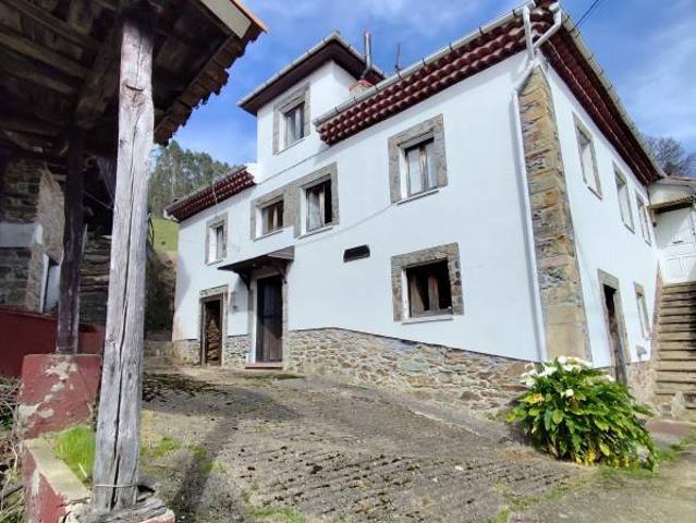 Chalet en venta en Cudillero, Asturias