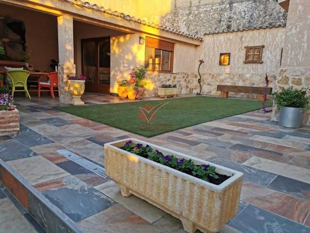 Casa en venta en Cuenca, Reyes Católicos