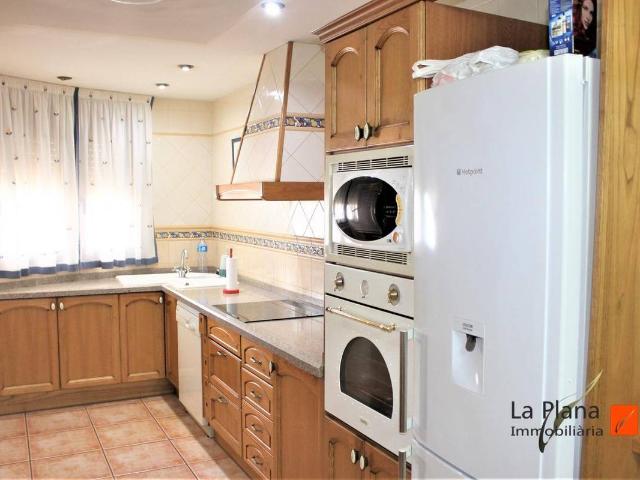 Villa en venta en Deltebre