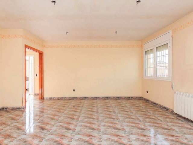Villa en venta en Deltebre