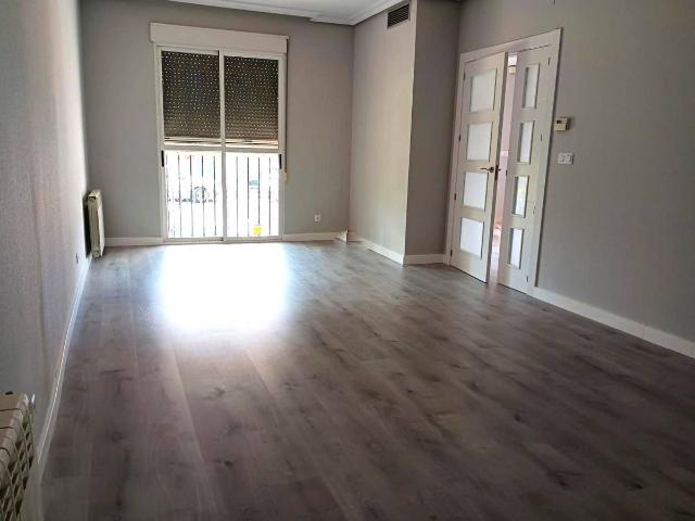 Villa en venta en Don Benito, Barrio de San Sebastián