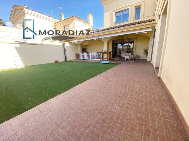 Villa en venta en Don Benito, Barrio de San Sebastián