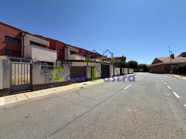 Chalet en venta en Doñinos De Salamanca, Castilla y León
