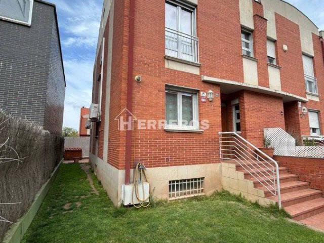 Chalet en venta en Las Gaunas, Logroño