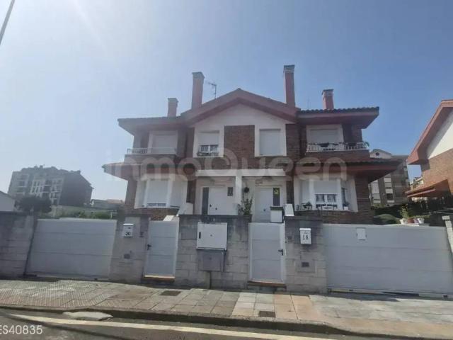Chalet en venta en Santolaya, Siero