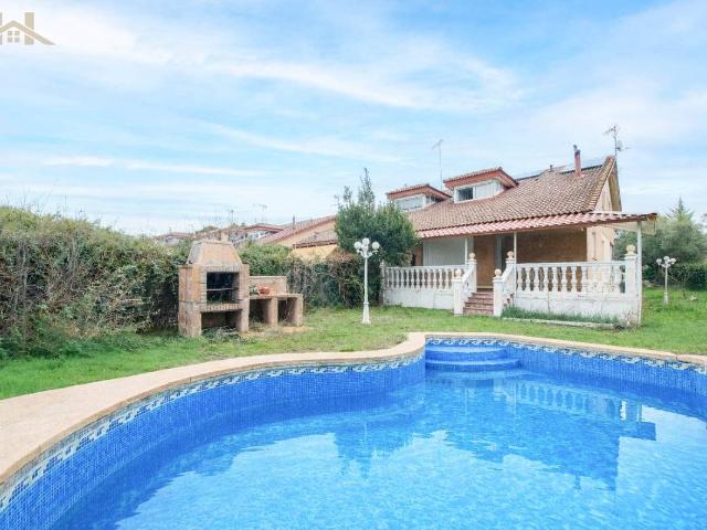 Chalet en venta en Villaviciosa De Odón, Madrid